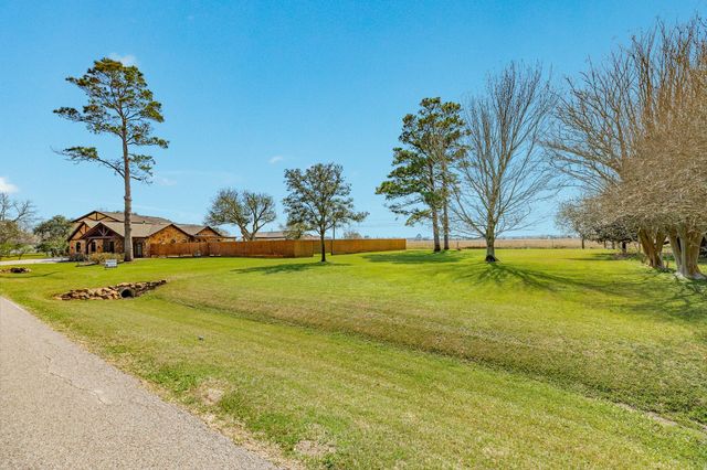 5022 Riverview Drive CR930, Alvin, TX 77511