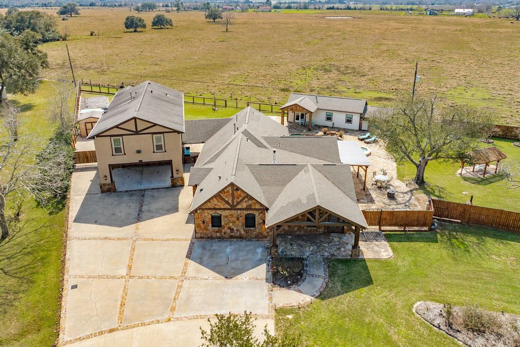 5022 Riverview Drive CR930, Alvin, TX 77511