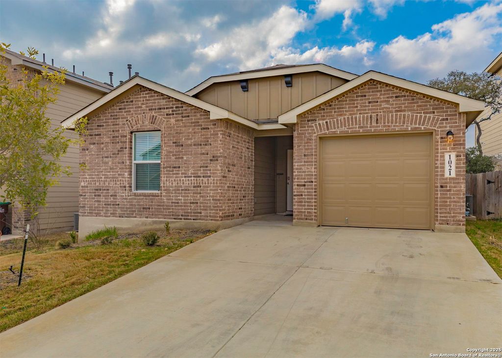1021 Pacific Monarch, San Antonio, TX 78253