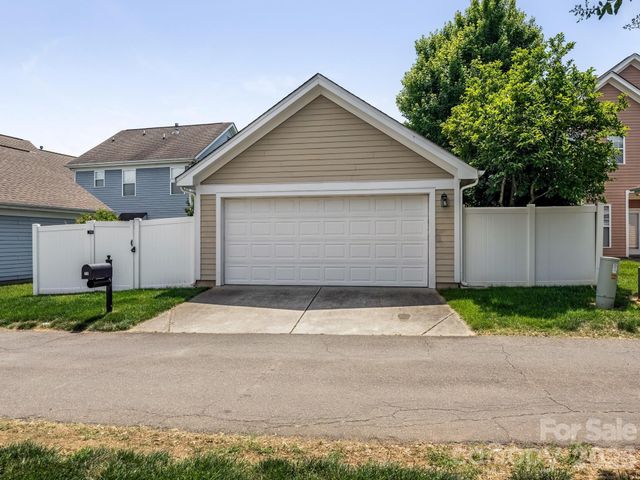 7118 Blakeney Greens Boulevard, Charlotte, NC 28277