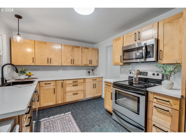 11755 Sw BAKER St, Beaverton, OR 97008