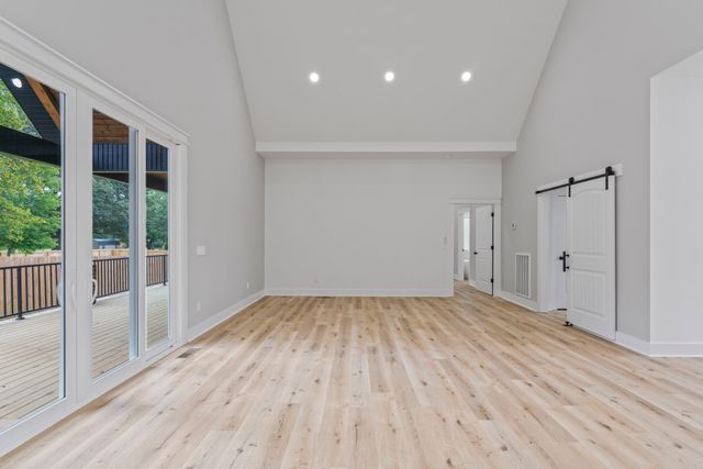 1601 Old Estill Springs Rd, Tullahoma, TN 37388