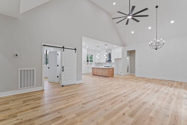 1601 Old Estill Springs Rd, Tullahoma, TN 37388