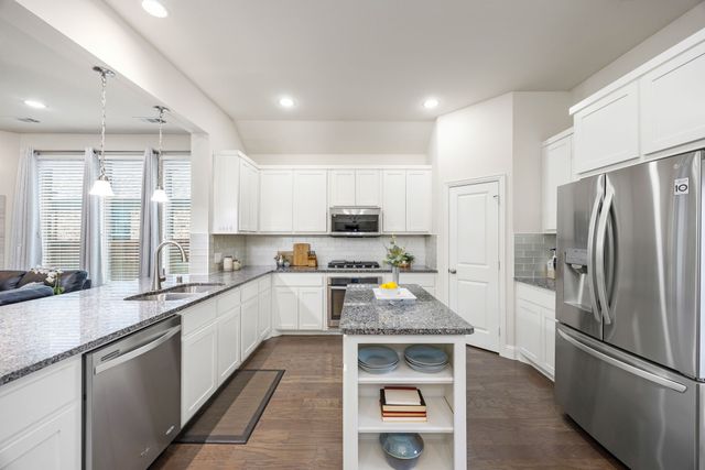 908 Spring Falls Drive, Mckinney, TX 75071