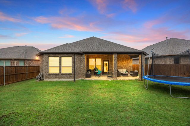 908 Spring Falls Drive, Mckinney, TX 75071