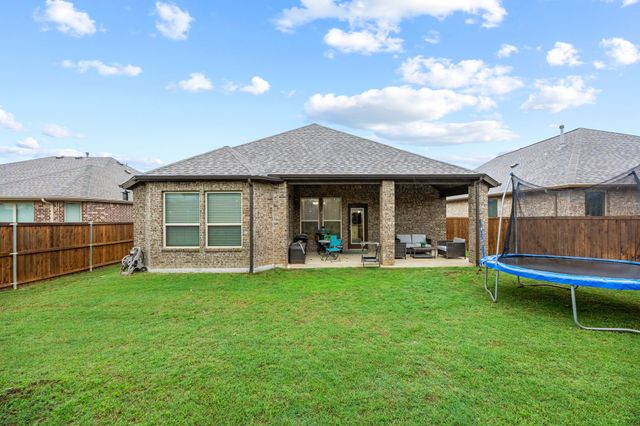 908 Spring Falls Drive, Mckinney, TX 75071