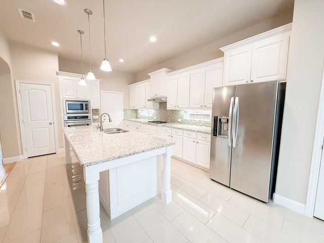 7048 Fullerton Circle, Frisco, TX 75035