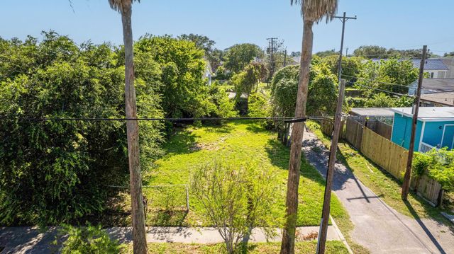 1513 35th Street, Galveston, TX 77550