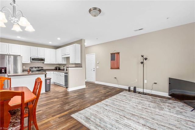 2431 Eagle Creek Court 203, Winston-salem, NC 27103
