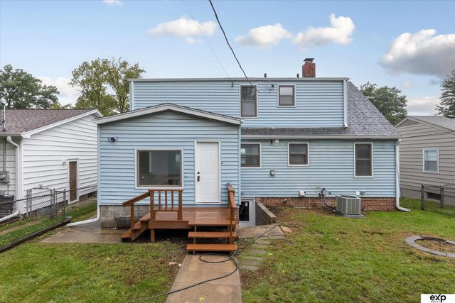 2521 S 43rd Street, Omaha, NE 68105