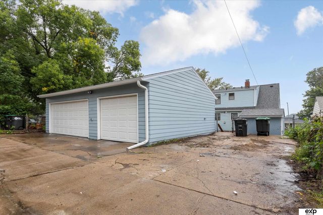 2521 S 43rd Street, Omaha, NE 68105