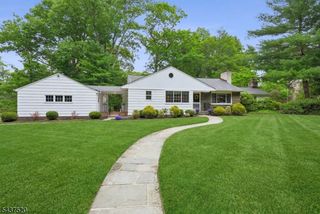 25 Grove St, Caldwell Boro Twp., NJ 07006