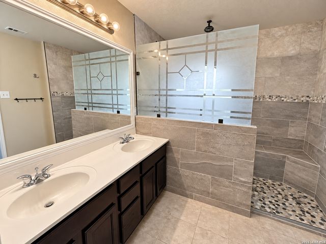 2414 DOVE CROSSING DR, New Braunfels, TX 78130