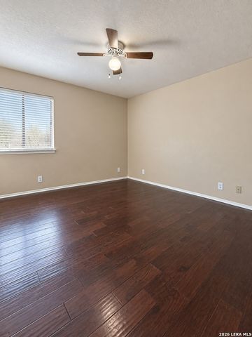 2414 DOVE CROSSING DR, New Braunfels, TX 78130