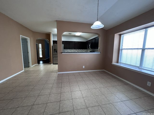 2414 DOVE CROSSING DR, New Braunfels, TX 78130