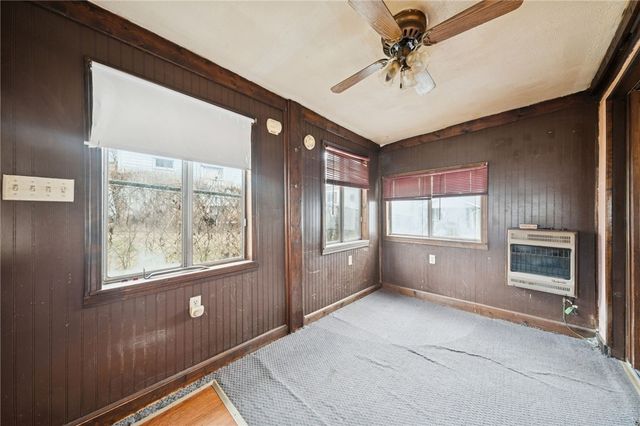 111 Hayden Ln, West Newton, PA 15089