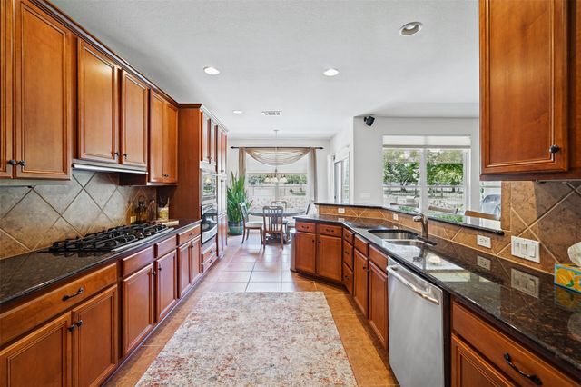 206 Mustang Island TRL, Georgetown, TX 78633