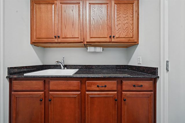 206 Mustang Island TRL, Georgetown, TX 78633