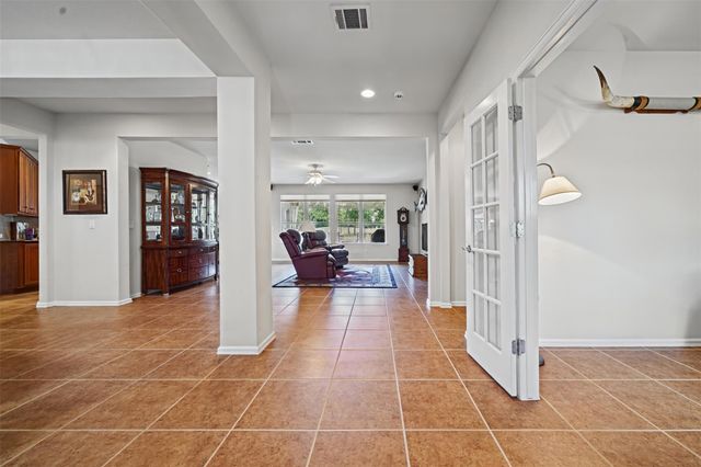 206 Mustang Island TRL, Georgetown, TX 78633