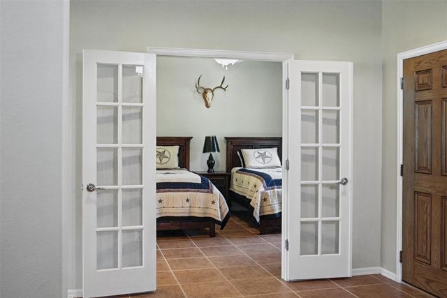 206 Mustang Island TRL, Georgetown, TX 78633