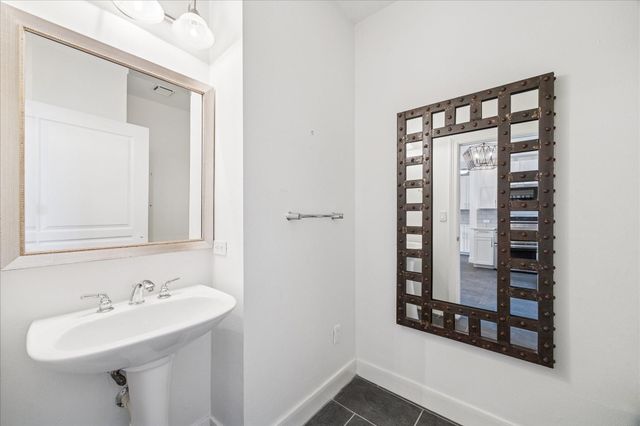 3333 Allen Parkway 1408, Houston, TX 77019