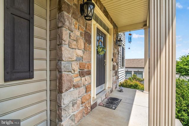 1055 BECK MILL RD, Hanover, PA 17331
