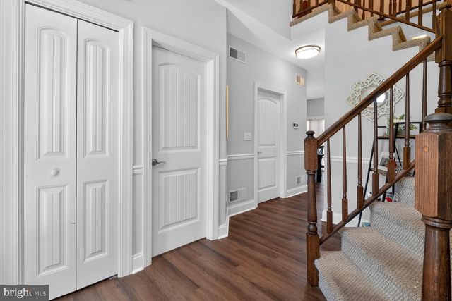 1055 BECK MILL RD, Hanover, PA 17331