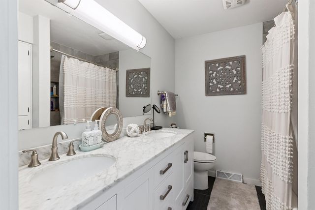 3535 Monticello Avenue, Waterloo, IA 50701