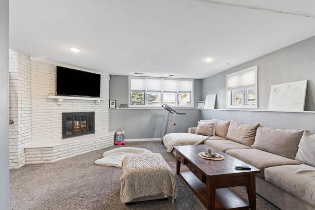 3535 Monticello Avenue, Waterloo, IA 50701