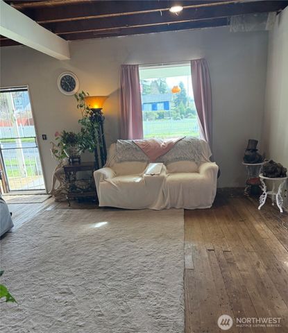 1102 Water Street, Raymond, WA 98577