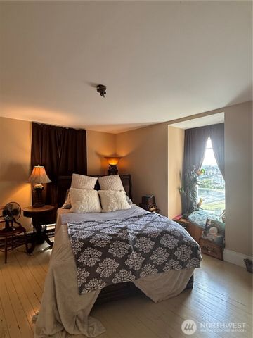 1102 Water Street, Raymond, WA 98577