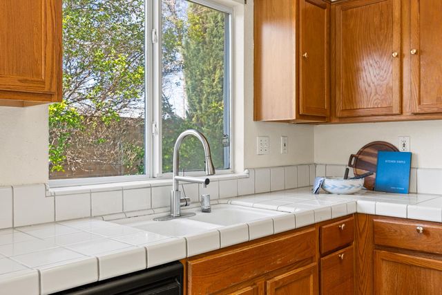 8926 Generations Ct, Elk Grove, CA 95758