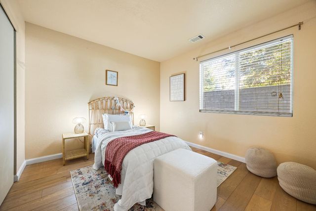 8926 Generations Ct, Elk Grove, CA 95758