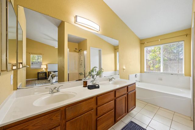 8926 Generations Ct, Elk Grove, CA 95758