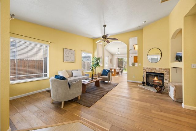 8926 Generations Ct, Elk Grove, CA 95758