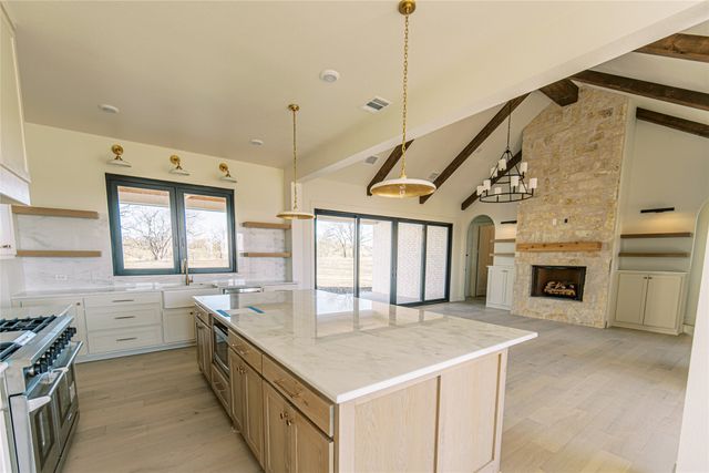 1177 Calk Road, Tioga, TX 76271