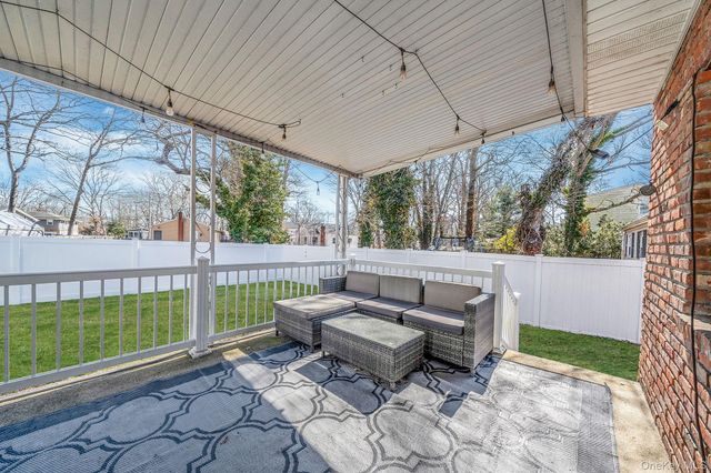 77 Market Street, Mastic Beach, NY 11951