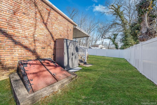 77 Market Street, Mastic Beach, NY 11951