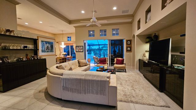 10749 Waterford Place, West Palm Beach, FL 33412