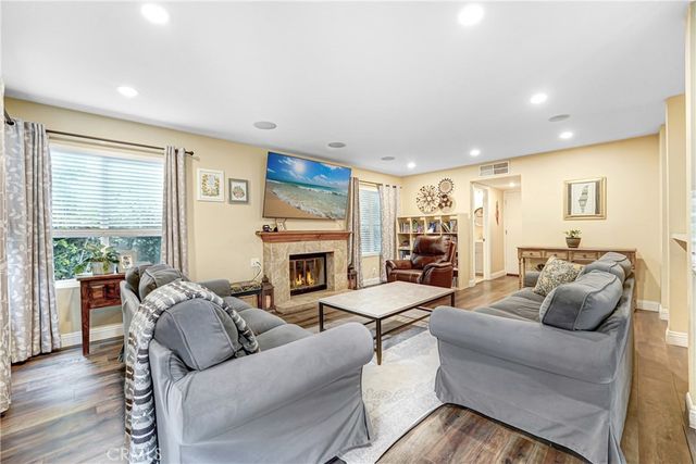 12564 Spring Creek Road, Moorpark, CA 93021