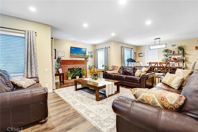 12564 Spring Creek Road, Moorpark, CA 93021