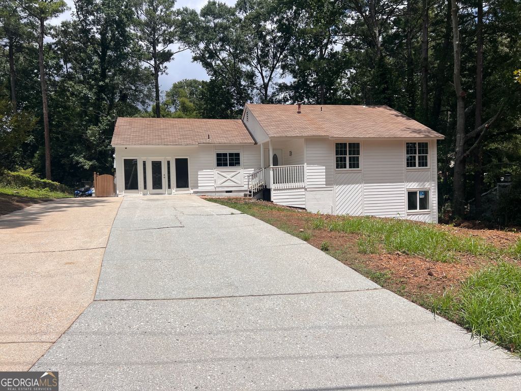 1445 Diplomat Drive, Riverdale, GA 30296