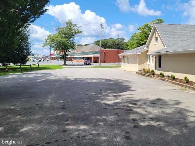 320 GLEBE RD, Easton, MD 21601