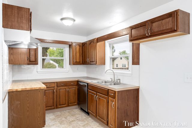 1265 Catherine Avenue, Muskegon, MI 49442