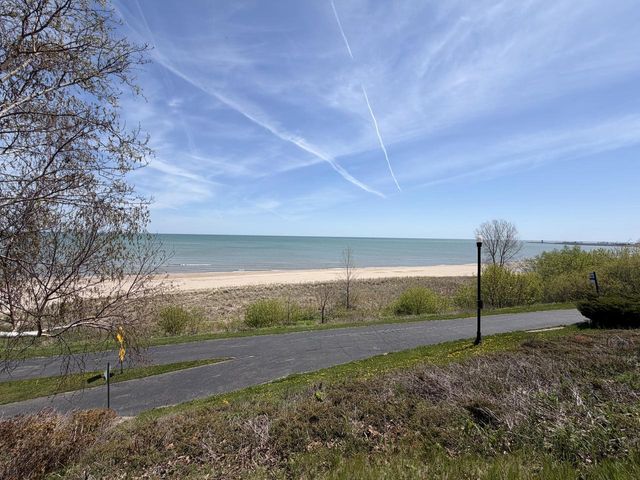 2031 Superior STREET, Racine, WI 53402