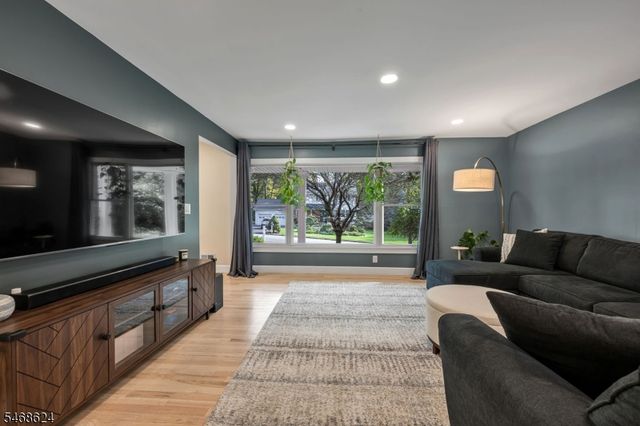 119 Shady Ln, Randolph Twp., NJ 07869