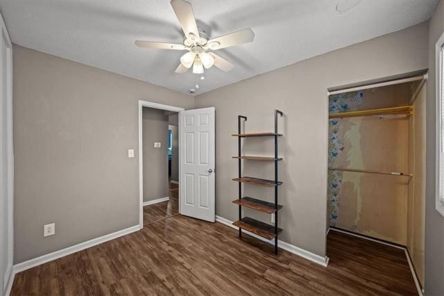 1009 NW Kingsridge Drive, Blue Springs, MO 64015