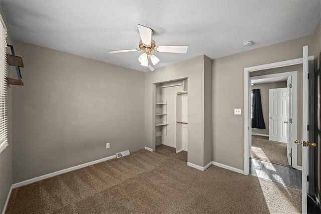 1009 NW Kingsridge Drive, Blue Springs, MO 64015