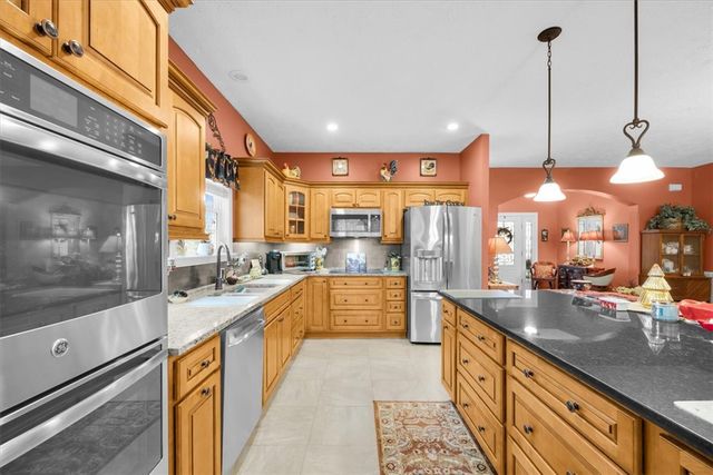 121 Sunset Bay Boulevard, Seneca, SC 29672