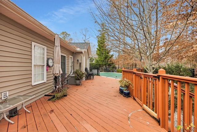 121 Sunset Bay Boulevard, Seneca, SC 29672